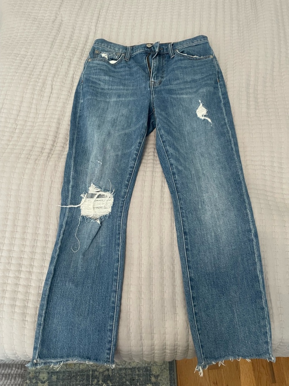Madewell High-Rise Slim Boyjean | Size 25 | Medium Wash Distressed Raw Hem